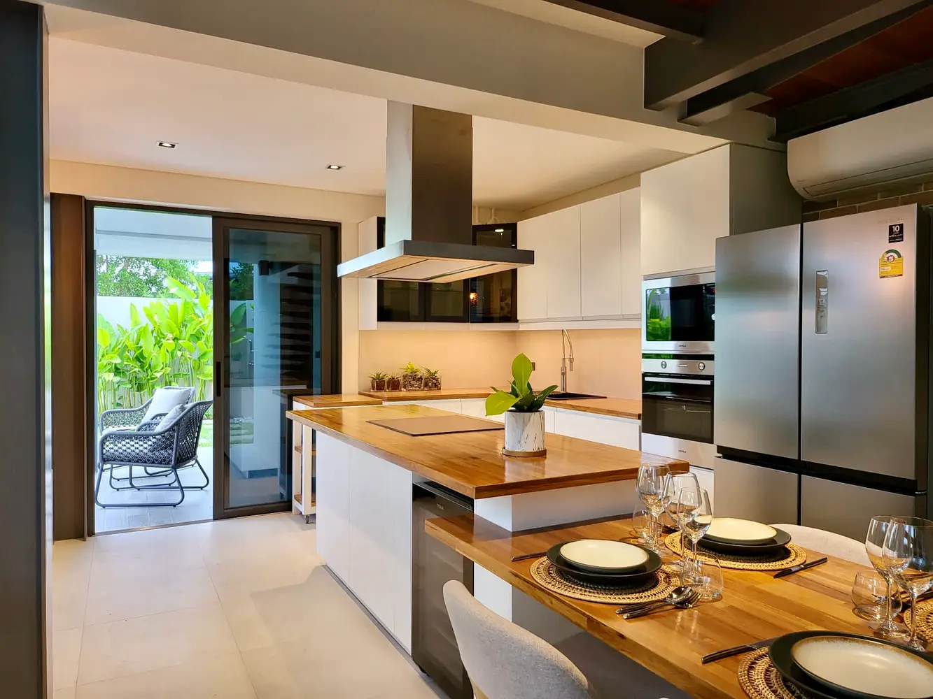 Riverhouse bedrooms 3 square 316