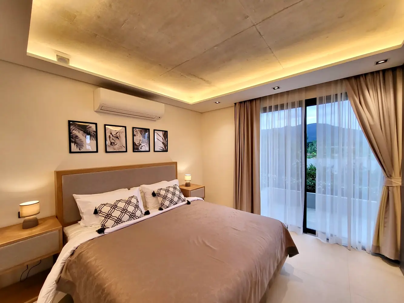 Riverhouse bedrooms 3 square 316