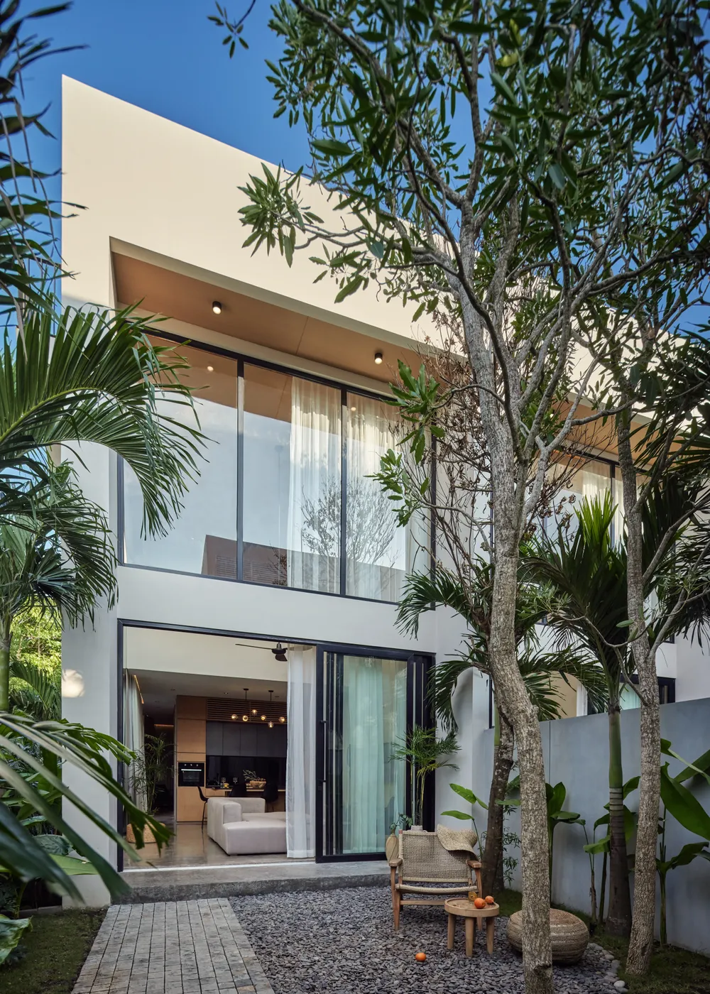 NEXA TOWNHOUSE UMALAS bedrooms 3 square 127